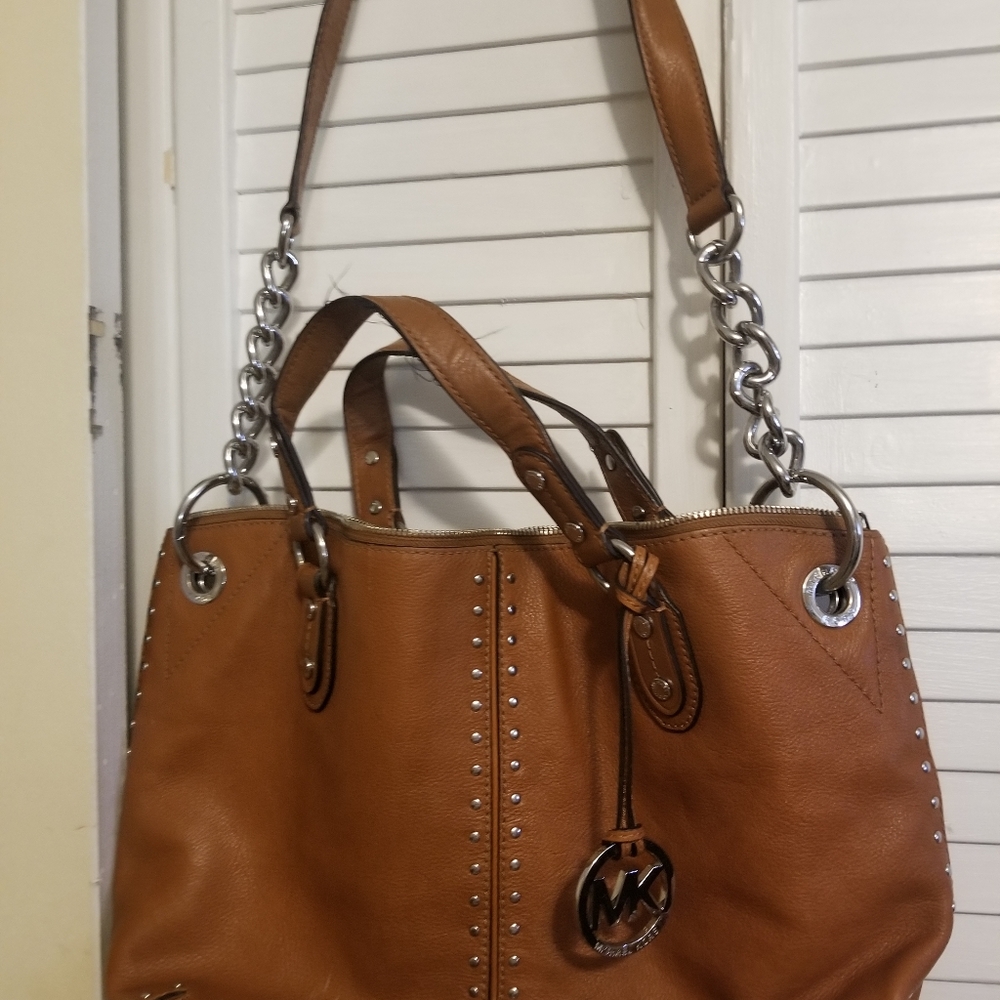 Shoulder bag
